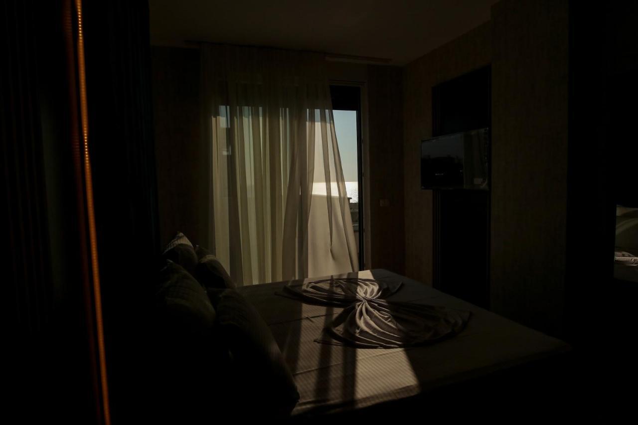 Shëngjin Rozafa Blu Hotel מראה חיצוני תמונה