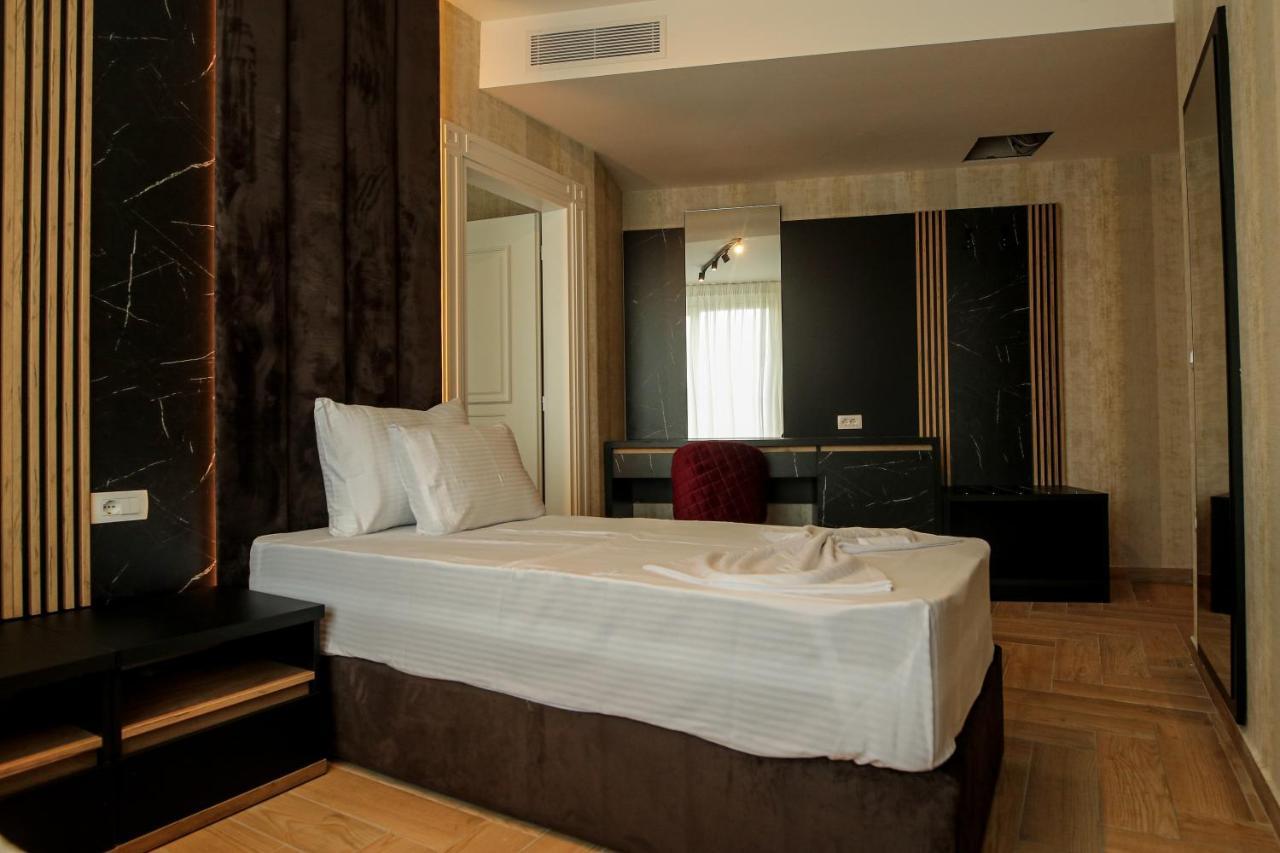 Shëngjin Rozafa Blu Hotel מראה חיצוני תמונה