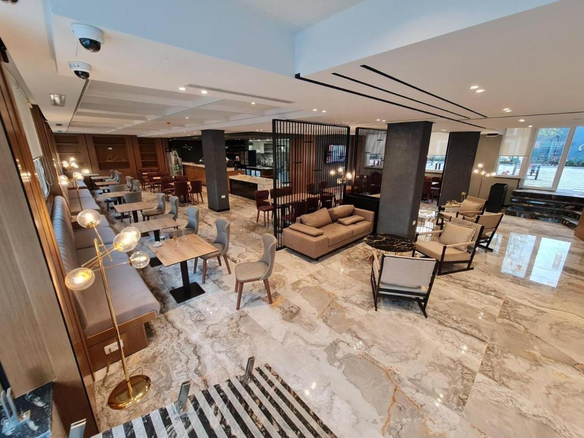 Shëngjin Rozafa Blu Hotel מראה חיצוני תמונה