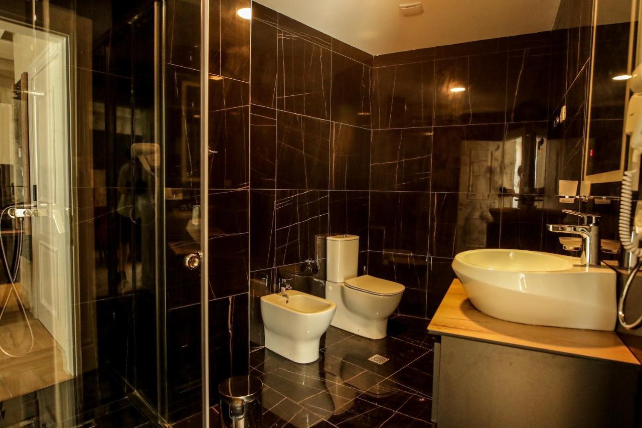 Shëngjin Rozafa Blu Hotel מראה חיצוני תמונה