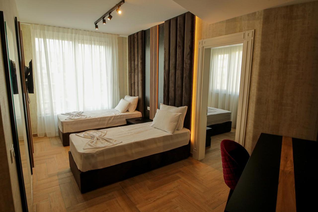Shëngjin Rozafa Blu Hotel מראה חיצוני תמונה