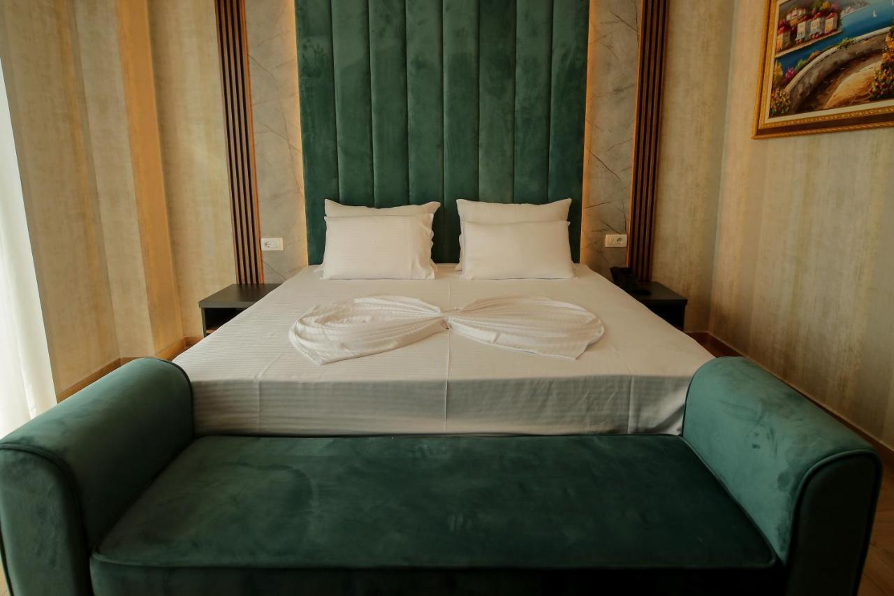 Shëngjin Rozafa Blu Hotel מראה חיצוני תמונה