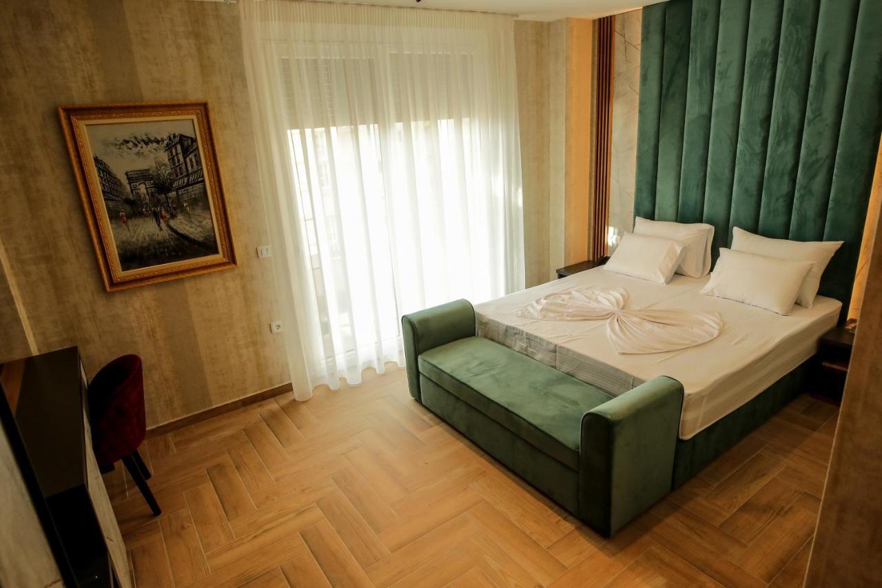 Shëngjin Rozafa Blu Hotel מראה חיצוני תמונה